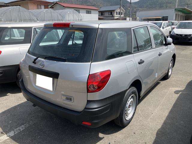 Nissan AD 4
