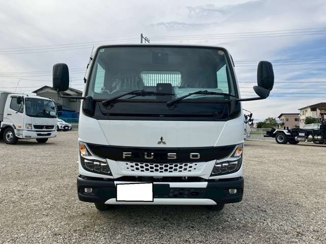 Mitsubishi Fuso Canter 9