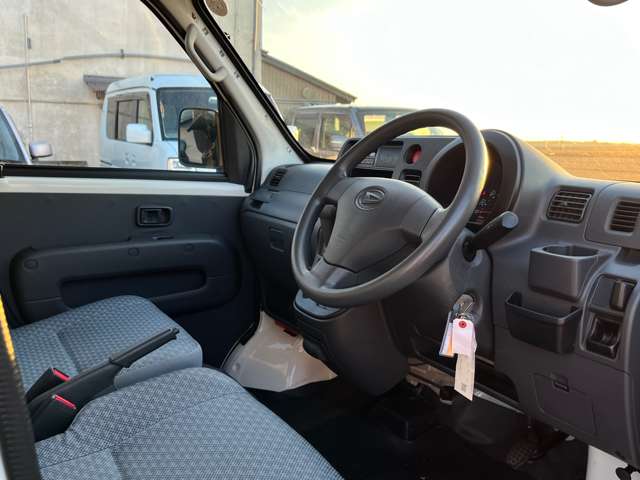 Daihatsu Hijet Cargo 9