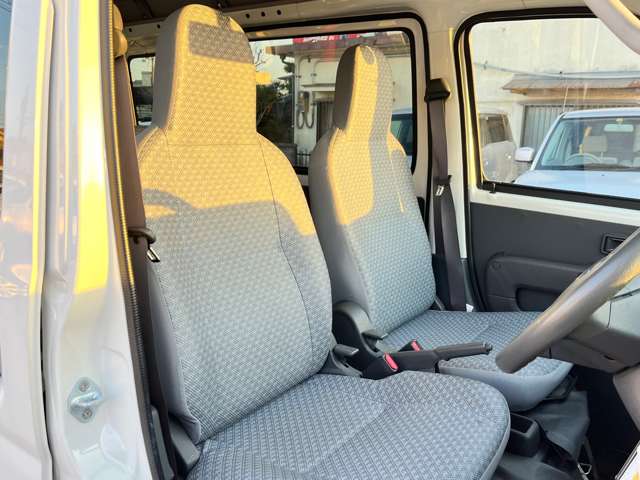 Daihatsu Hijet Cargo 10
