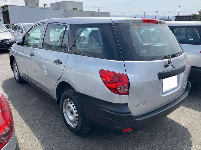 Nissan AD 6