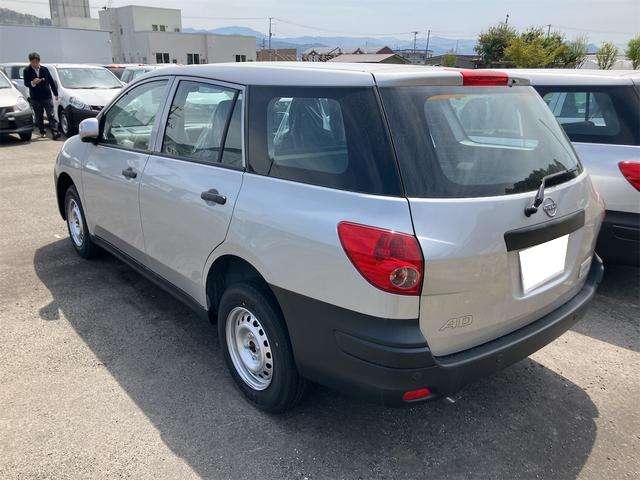 Nissan AD 6