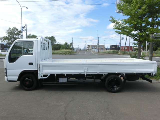 Isuzu Elf 3