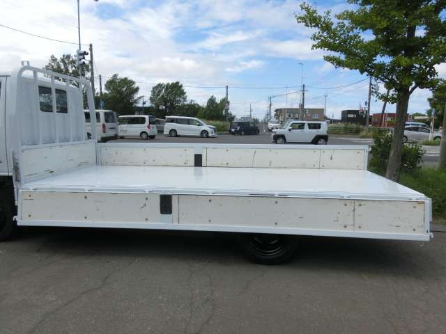 Isuzu Elf 4