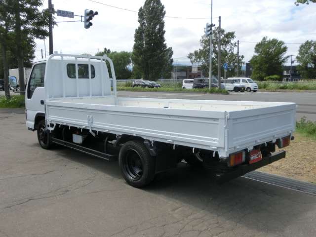 Isuzu Elf 6