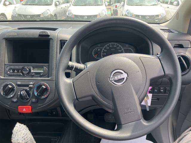 Nissan AD 12