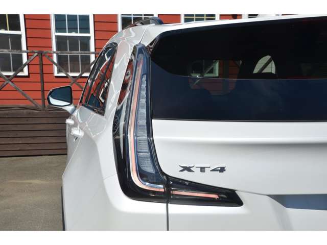 Cadillac XT4 12