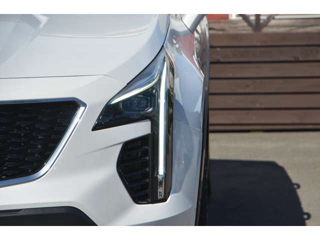 Cadillac XT4 3