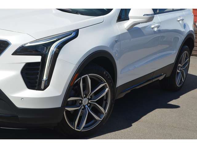 Cadillac XT4 5