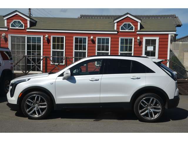Cadillac XT4 6