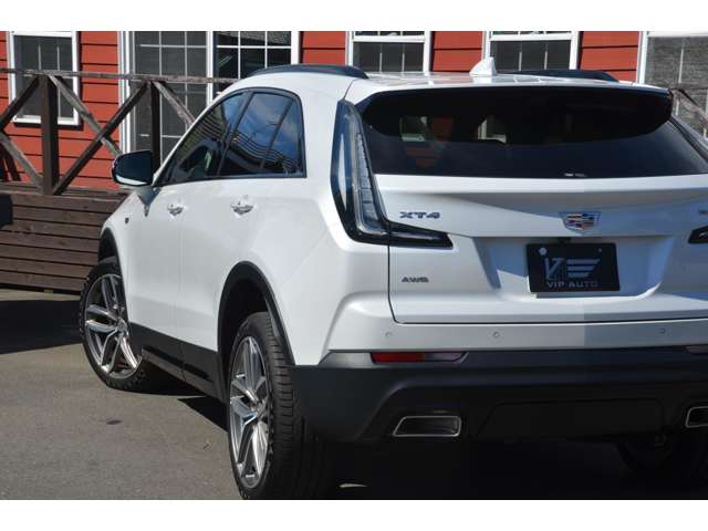 Cadillac XT4 10