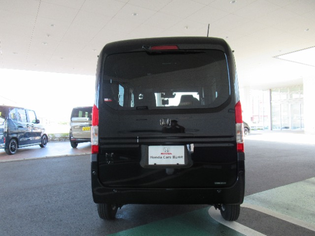 Honda N-VAN 11