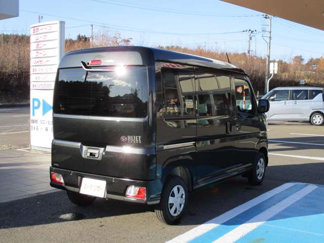 Daihatsu Hijet Cargo 5