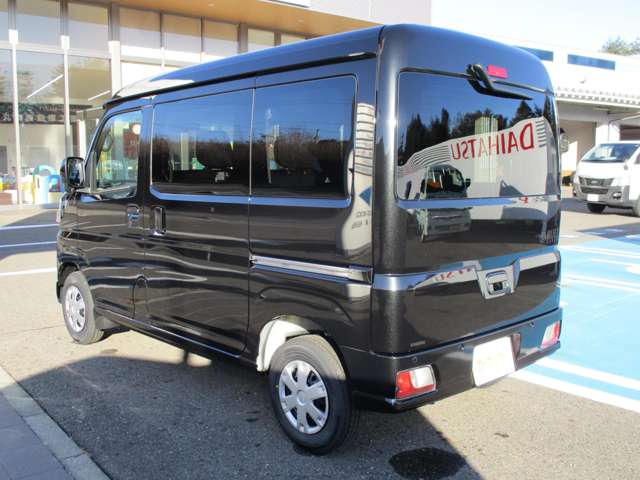 Daihatsu Hijet Cargo 7