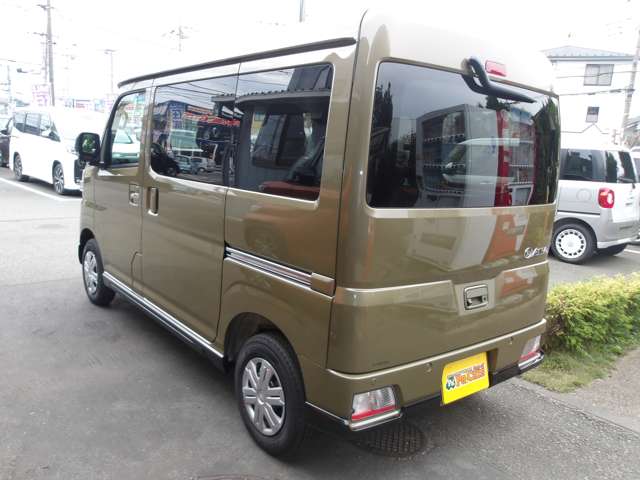 Daihatsu Atrai 7