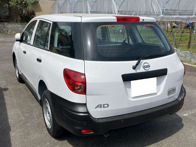 Nissan AD 8