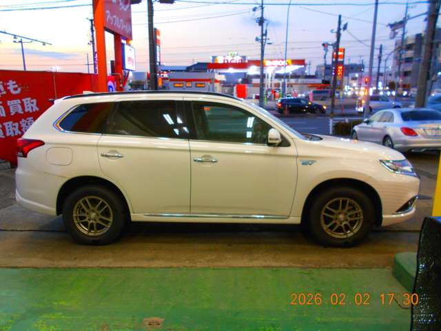 Mitsubishi Outlander PHEV 5