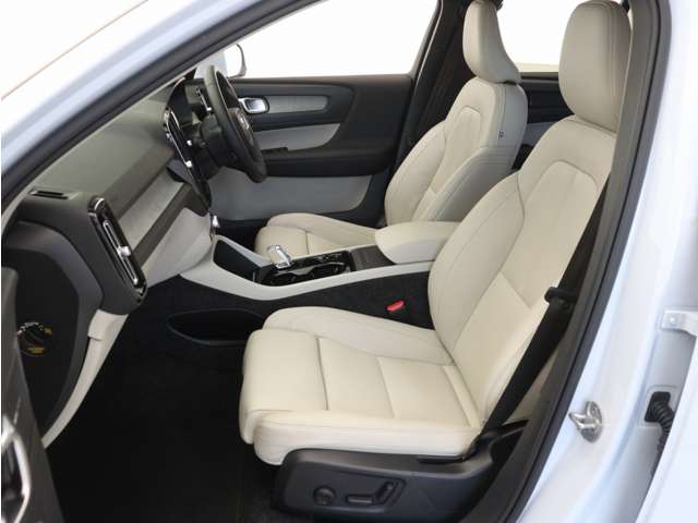 Volvo XC40 10