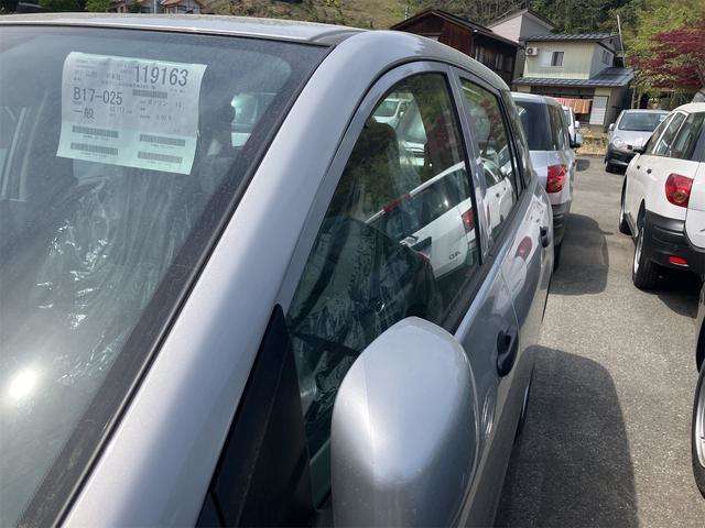 Nissan AD 5