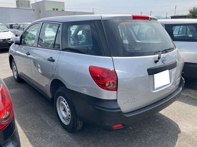 Nissan AD 8