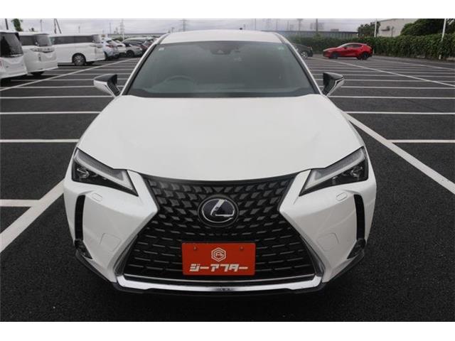 Lexus UX 7