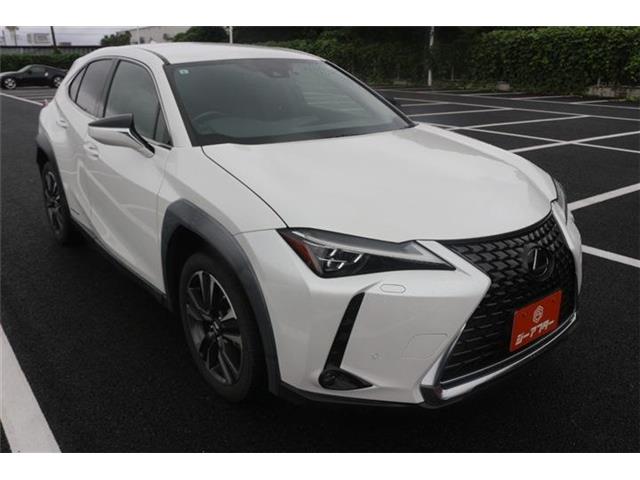 Lexus UX 8