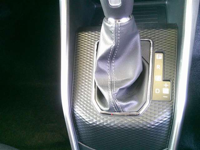 Toyota Raize 10