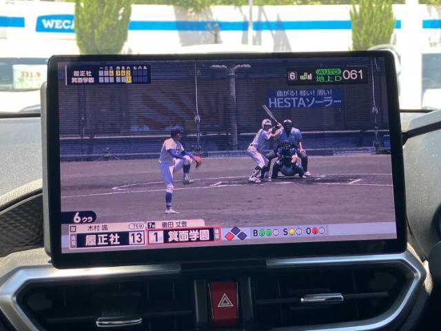 Daihatsu Rocky 12