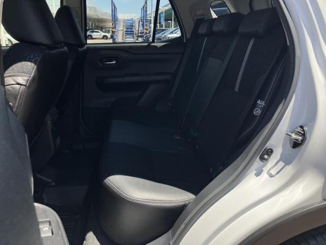 Daihatsu Rocky 9