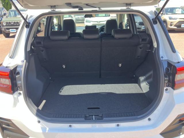 Daihatsu Rocky 10
