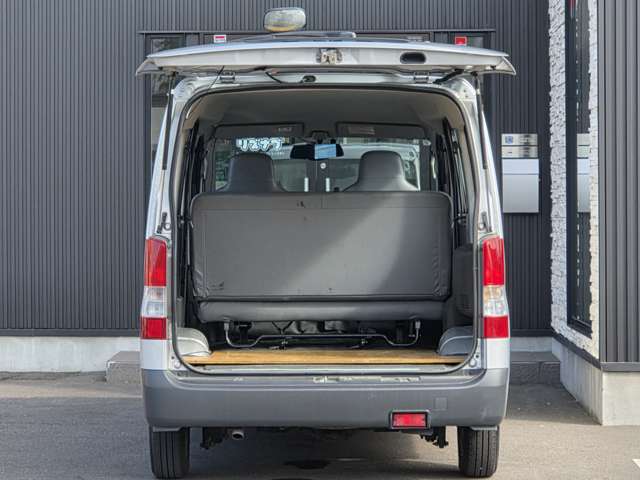 Toyota Light Ace Van 11