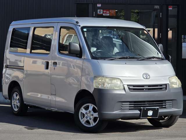 Toyota Light Ace Van 7