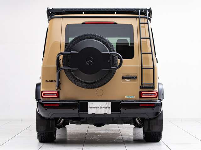 Mercedes-Benz G-Class 12