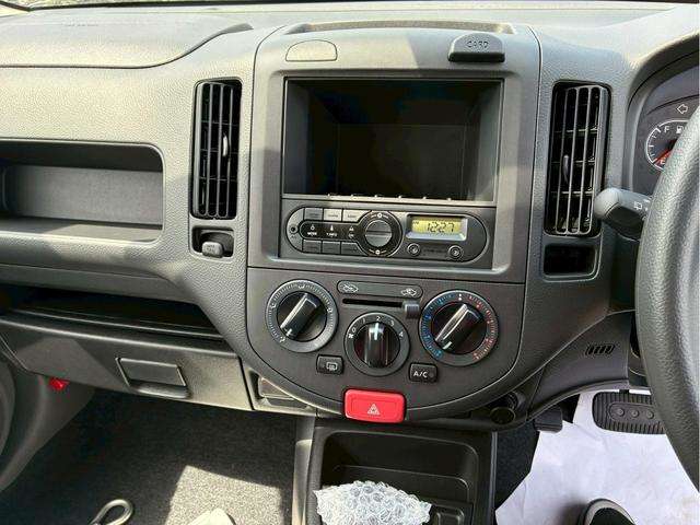 Nissan AD 6