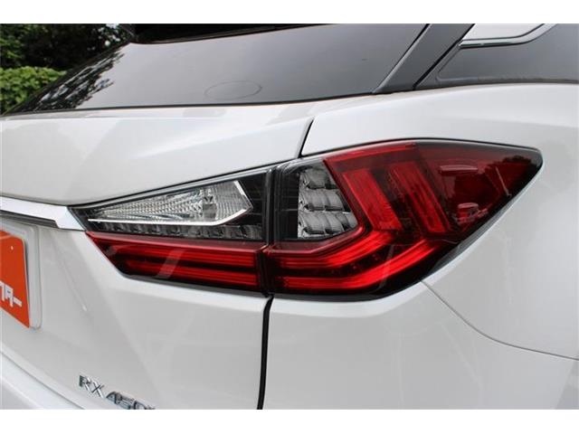 Lexus RX 9