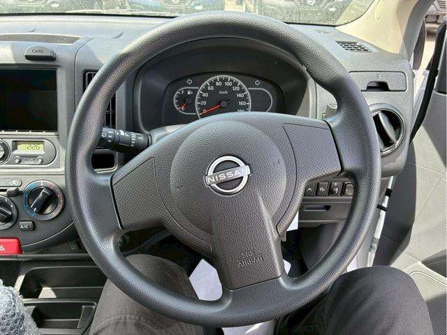 Nissan AD 6
