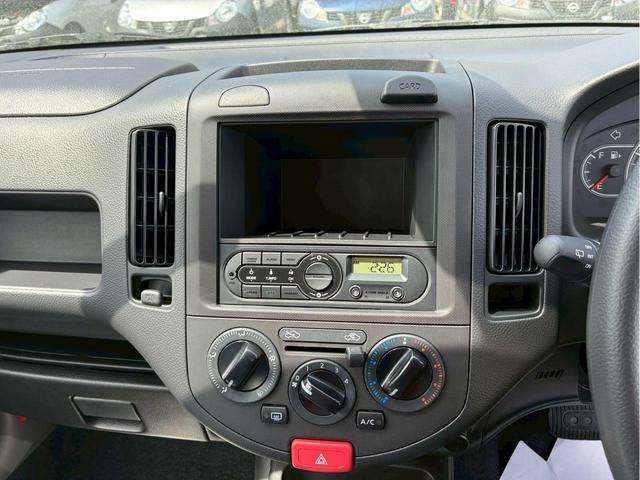 Nissan AD 7