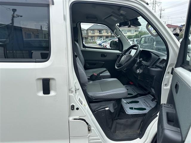 Toyota Town Ace Van 8