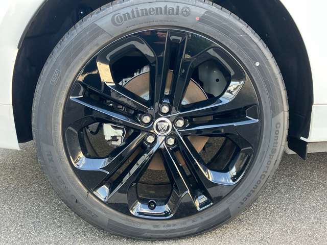 Jaguar F-Pace 7