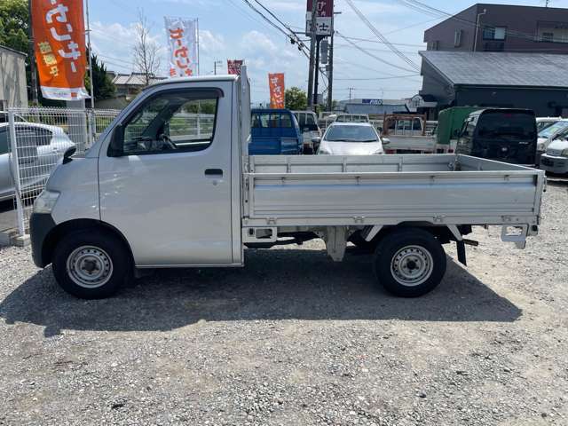 Toyota Light Ace Truck 6