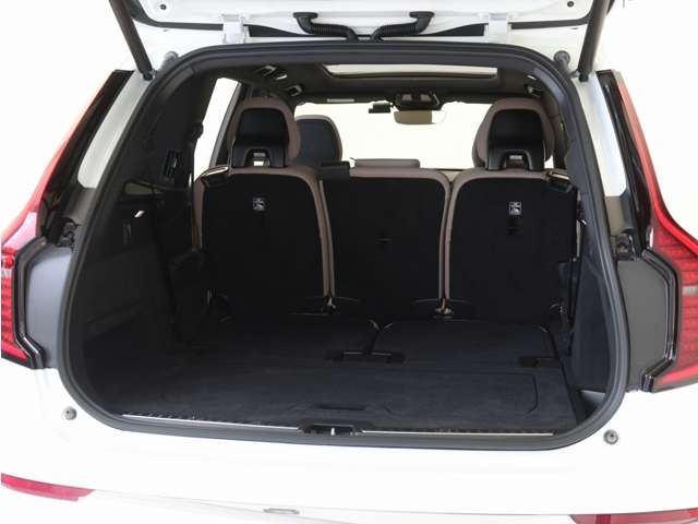 Volvo XC90 11