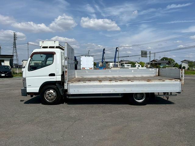 Mitsubishi Fuso Canter 9