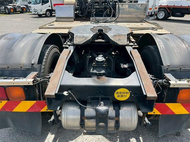 UD Trucks Quon 10