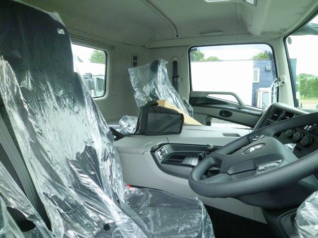 Mitsubishi Fuso Super Great 7