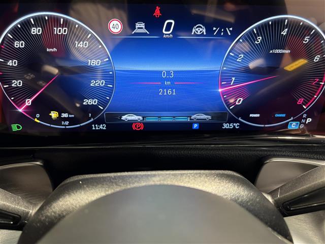 Mercedes-Benz GLB 11