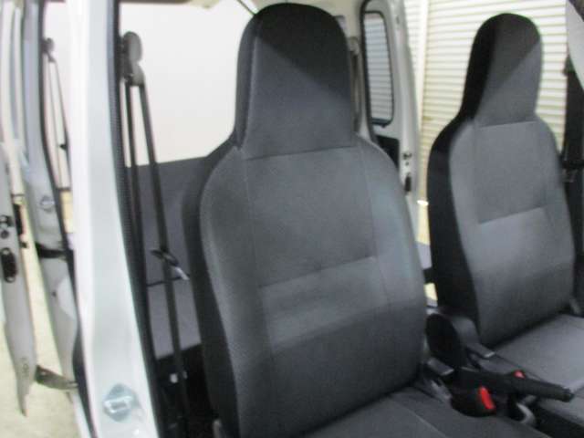 Daihatsu Hijet Cargo 11