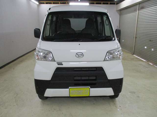 Daihatsu Hijet Cargo 2