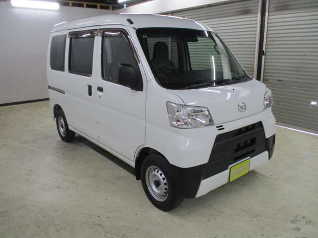 Daihatsu Hijet Cargo 3