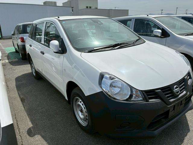 Nissan AD 3