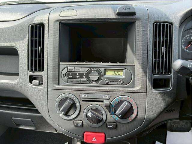 Nissan AD 7